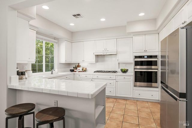 23 Greenham Ct, Novato, CA 94949