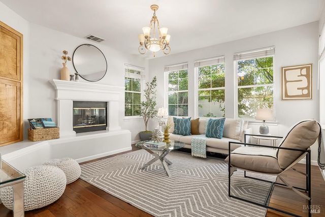 23 Greenham Ct, Novato, CA 94949