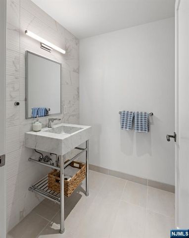 1000 Maxwell Lane PH12G, Hoboken, NJ 07030