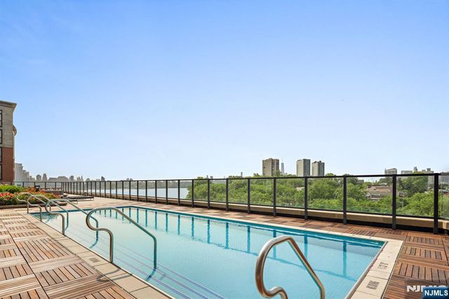 1000 Maxwell Lane PH12G, Hoboken, NJ 07030