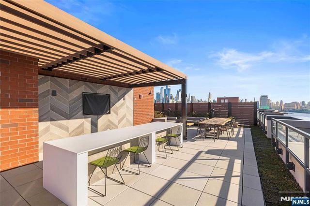 1000 Maxwell Lane PH12G, Hoboken, NJ 07030