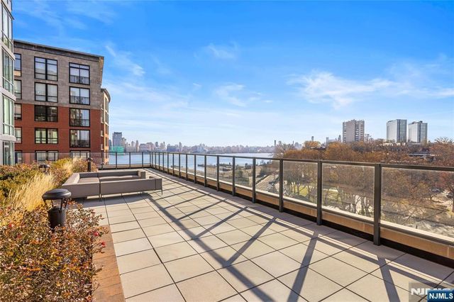 1000 Maxwell Lane PH12G, Hoboken, NJ 07030