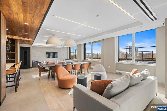 1000 Maxwell Lane PH12G, Hoboken, NJ 07030