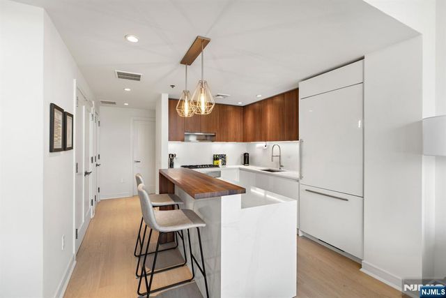 1000 Maxwell Lane PH12G, Hoboken, NJ 07030