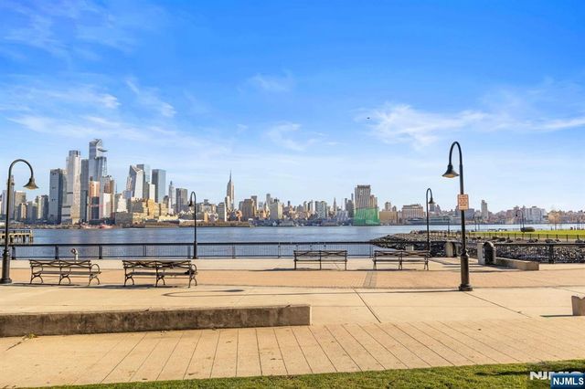 1000 Maxwell Lane PH12G, Hoboken, NJ 07030