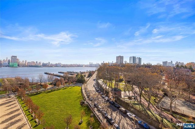 1000 Maxwell Lane PH12G, Hoboken, NJ 07030