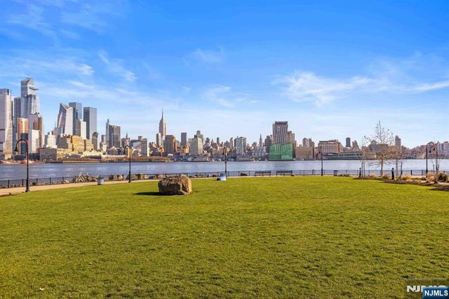 1000 Maxwell Lane PH12G, Hoboken, NJ 07030