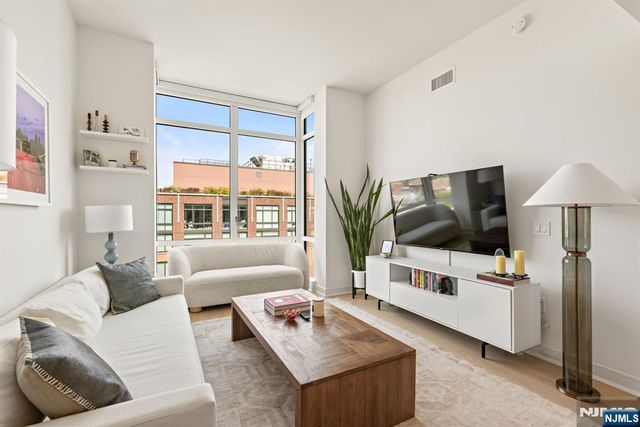 1000 Maxwell Lane PH12G, Hoboken, NJ 07030