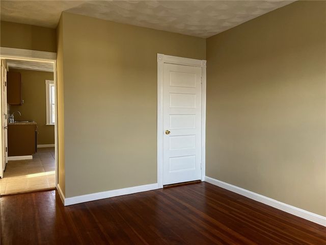 5 Ryan Avenue 3, Bristol, RI 02809