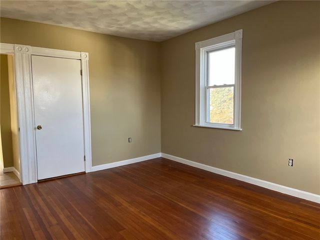 5 Ryan Avenue 3, Bristol, RI 02809