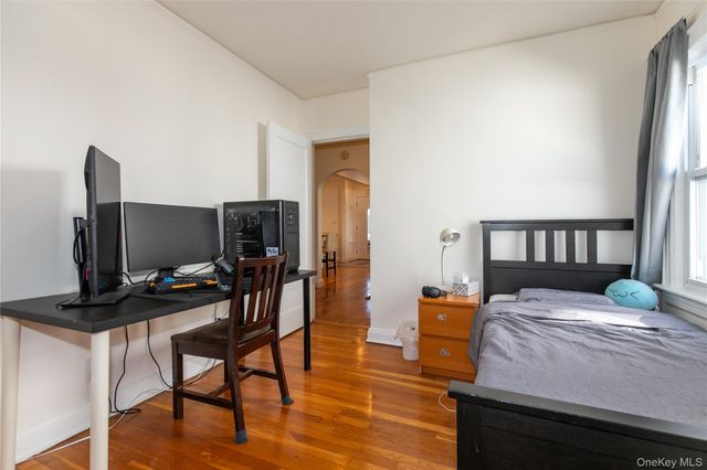 1067 Theodora Street, Franklin Square, NY 11010