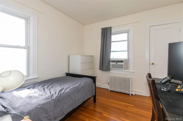 1067 Theodora Street, Franklin Square, NY 11010