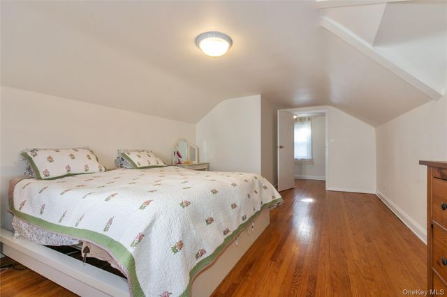 1067 Theodora Street, Franklin Square, NY 11010