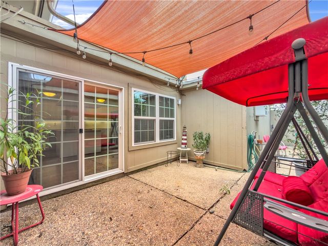 9 Rock Creek Dr 9, Corpus Christi, TX 78412