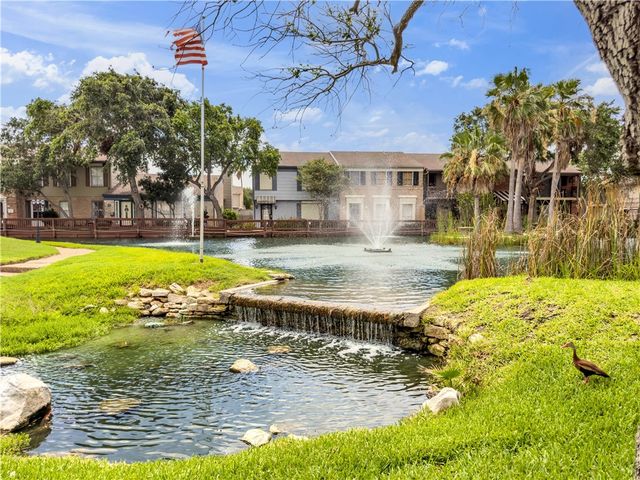 9 Rock Creek Dr 9, Corpus Christi, TX 78412