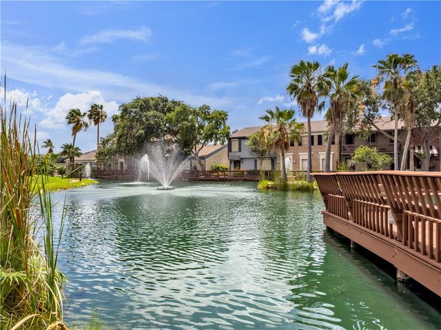 9 Rock Creek Dr 9, Corpus Christi, TX 78412