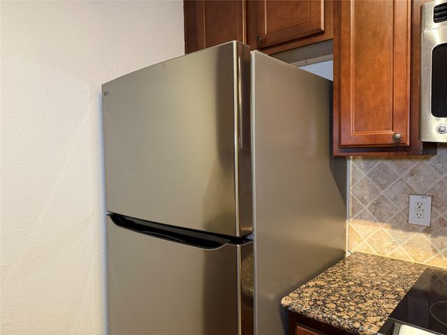 2224 S Piney Point Road 223, Houston, TX 77063