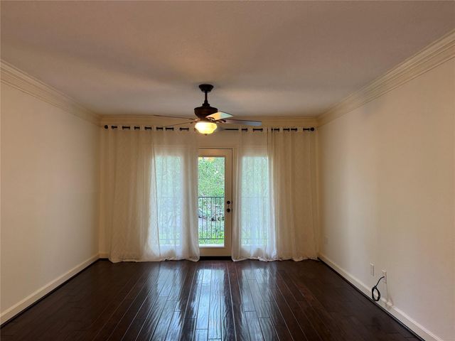 2224 S Piney Point Road 223, Houston, TX 77063