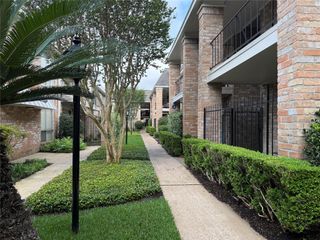 2224 S Piney Point Road 223, Houston, TX 77063