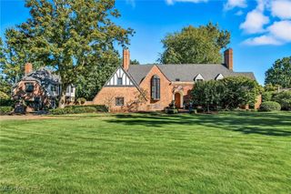 740 Fairway Drive, Warren, OH 44483