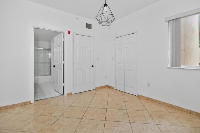 7085 Nova Drive 232, Davie, FL 33317