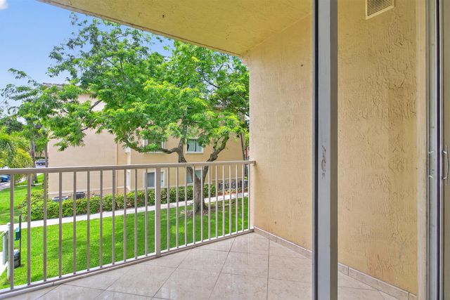 7085 Nova Drive 232, Davie, FL 33317