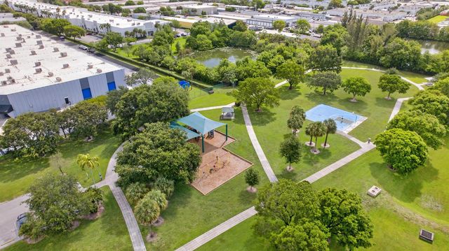 7085 Nova Drive 232, Davie, FL 33317