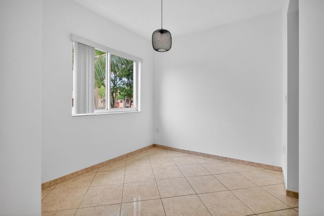 7085 Nova Drive 232, Davie, FL 33317