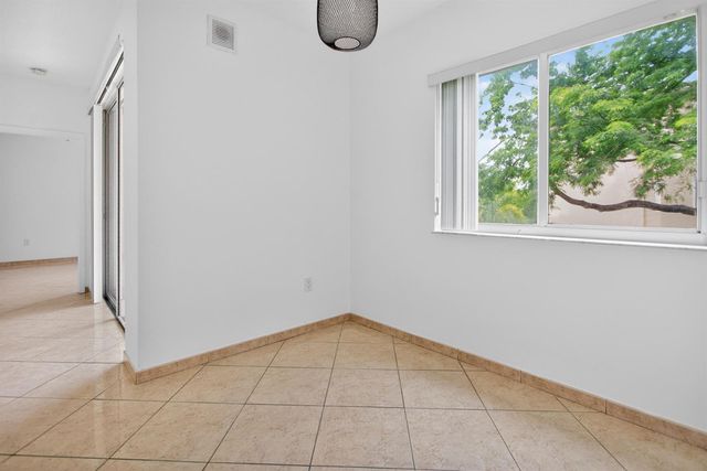 7085 Nova Drive 232, Davie, FL 33317