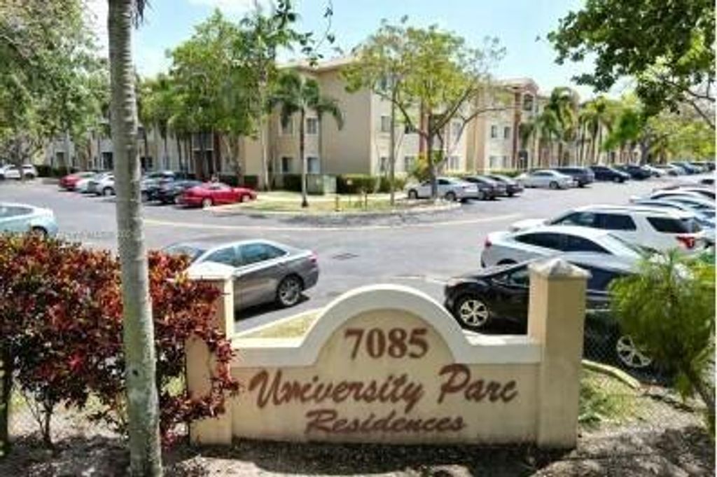 7085 Nova Drive 232, Davie, FL 33317
