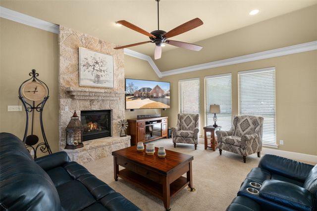 5620 Wedgefield Road, Granbury, TX 76049