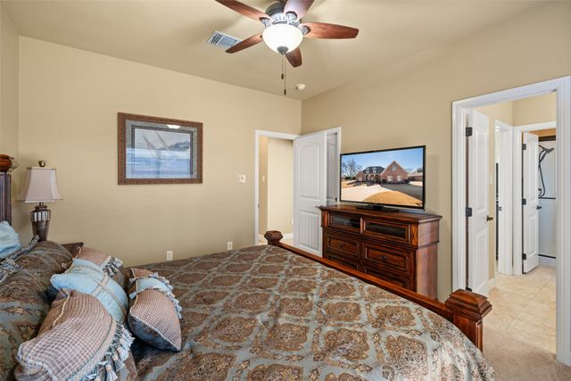 5620 Wedgefield Road, Granbury, TX 76049