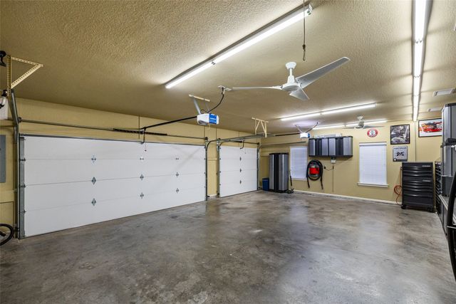 5620 Wedgefield Road, Granbury, TX 76049