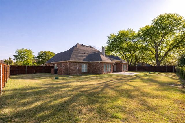 5620 Wedgefield Road, Granbury, TX 76049