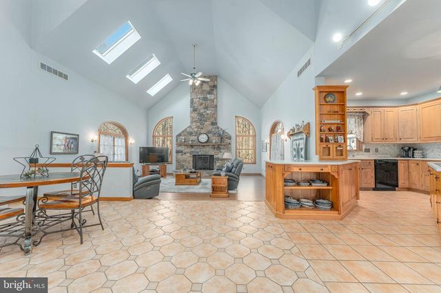 797 TREE LN, West Chester, PA 19380