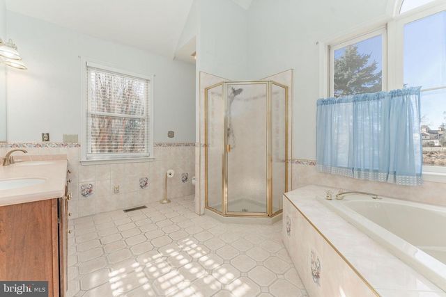 797 TREE LN, West Chester, PA 19380