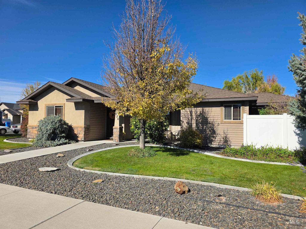 826 Hometowne Rd Hometowne Rd, Twin Falls, ID 83301 photo 2