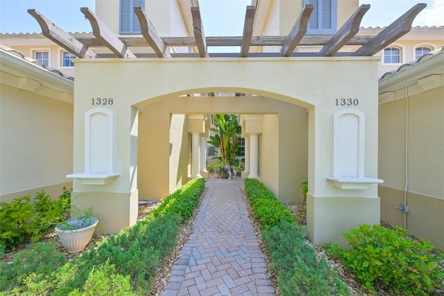 1330 EMERALD DUNES DRIVE, Sun City Center, FL 33573