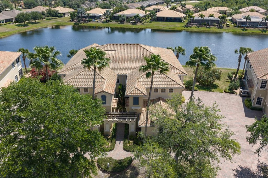 1330 EMERALD DUNES DRIVE, Sun City Center, FL 33573