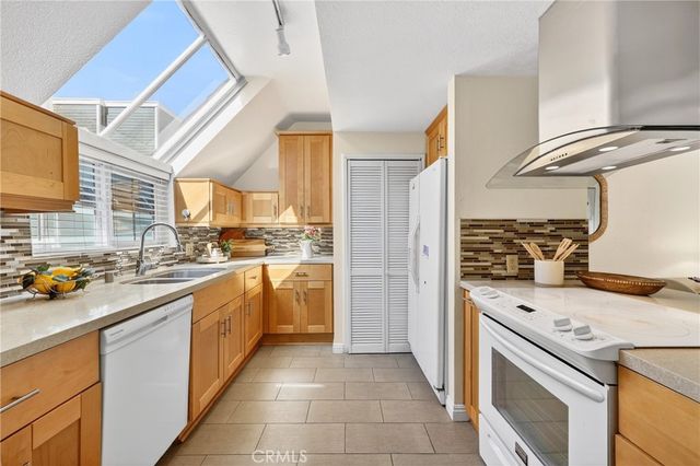 1097 Blanche Street 311, Pasadena, CA 91106