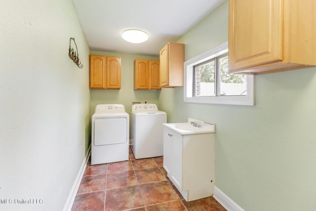 5104 Washington Avenue, Gulfport, MS 39507