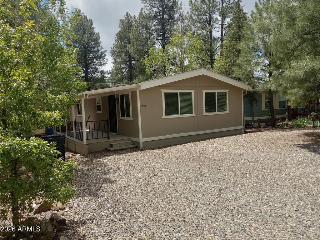 Image 25 of property listing at 255 E OAK Drive, Munds Park, AZ 86017
