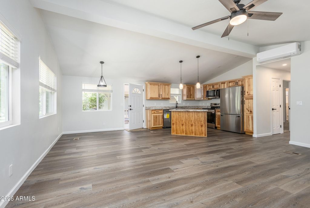 Image 6 of property listing at 255 E OAK Drive, Munds Park, AZ 86017