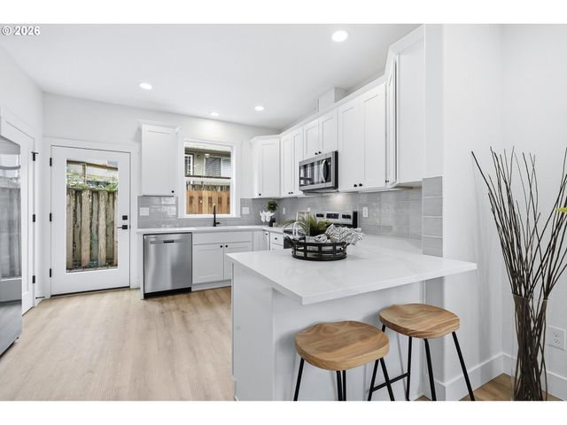 530 S Texas St, Portland, OR 97219