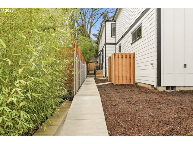 530 S Texas St, Portland, OR 97219