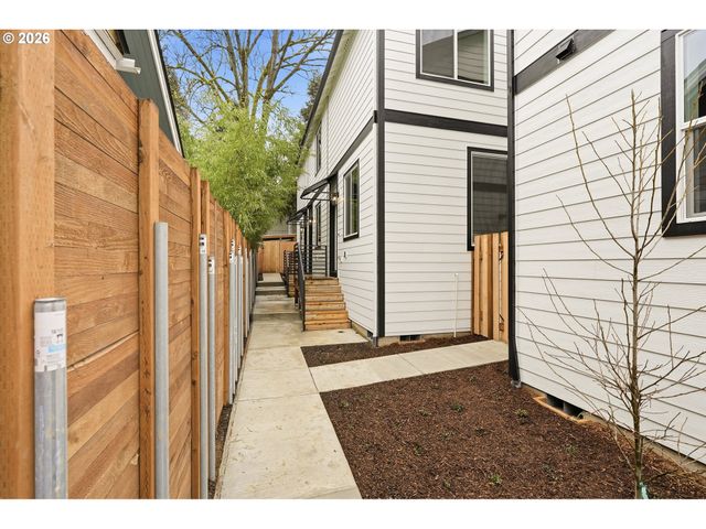 530 S Texas St, Portland, OR 97219