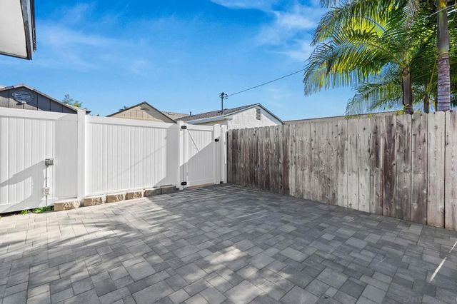 326 28 H Ave, Coronado, CA 92118