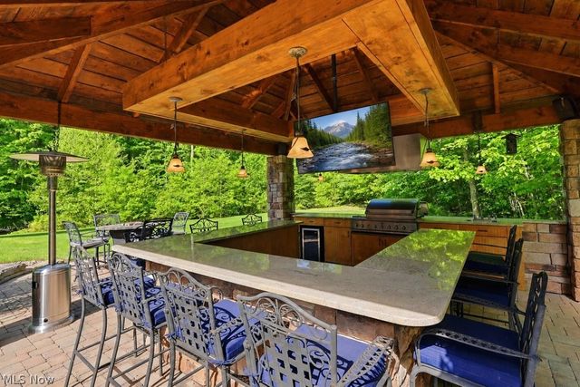 10950 Tibbetts Road, Kirtland, OH 44094