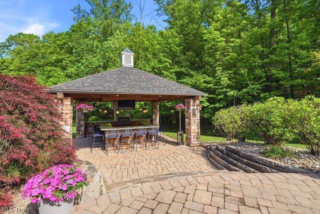 10950 Tibbetts Road, Kirtland, OH 44094