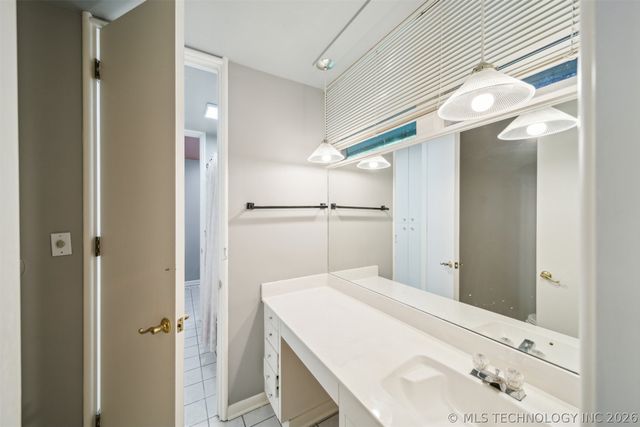 3219 S Birmingham Avenue, Tulsa, OK 74105